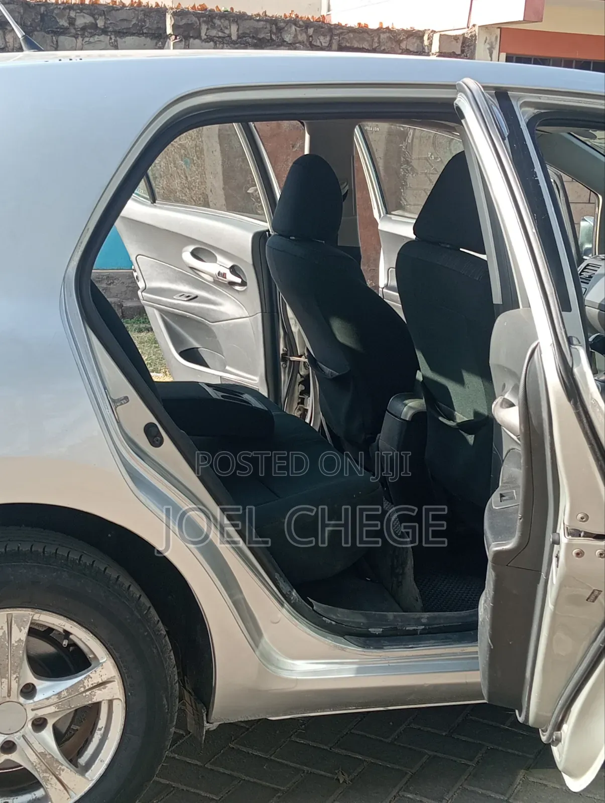 Toyota Auris 2010 Silver