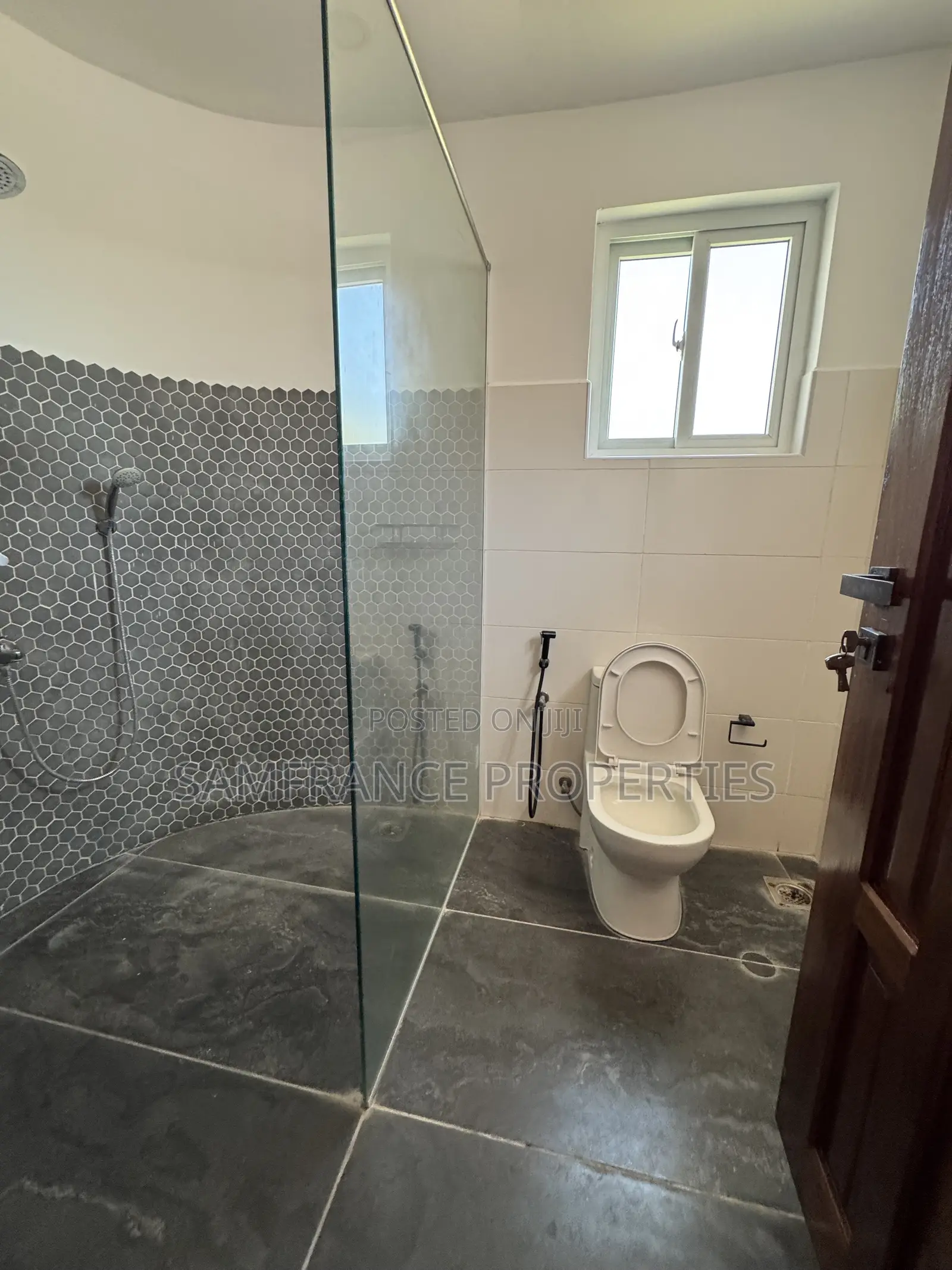 1bdrm Apartment in 3Rd Avanue, Nyali Mkomani for rent