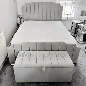 White 6x6 Bed With Ottoman