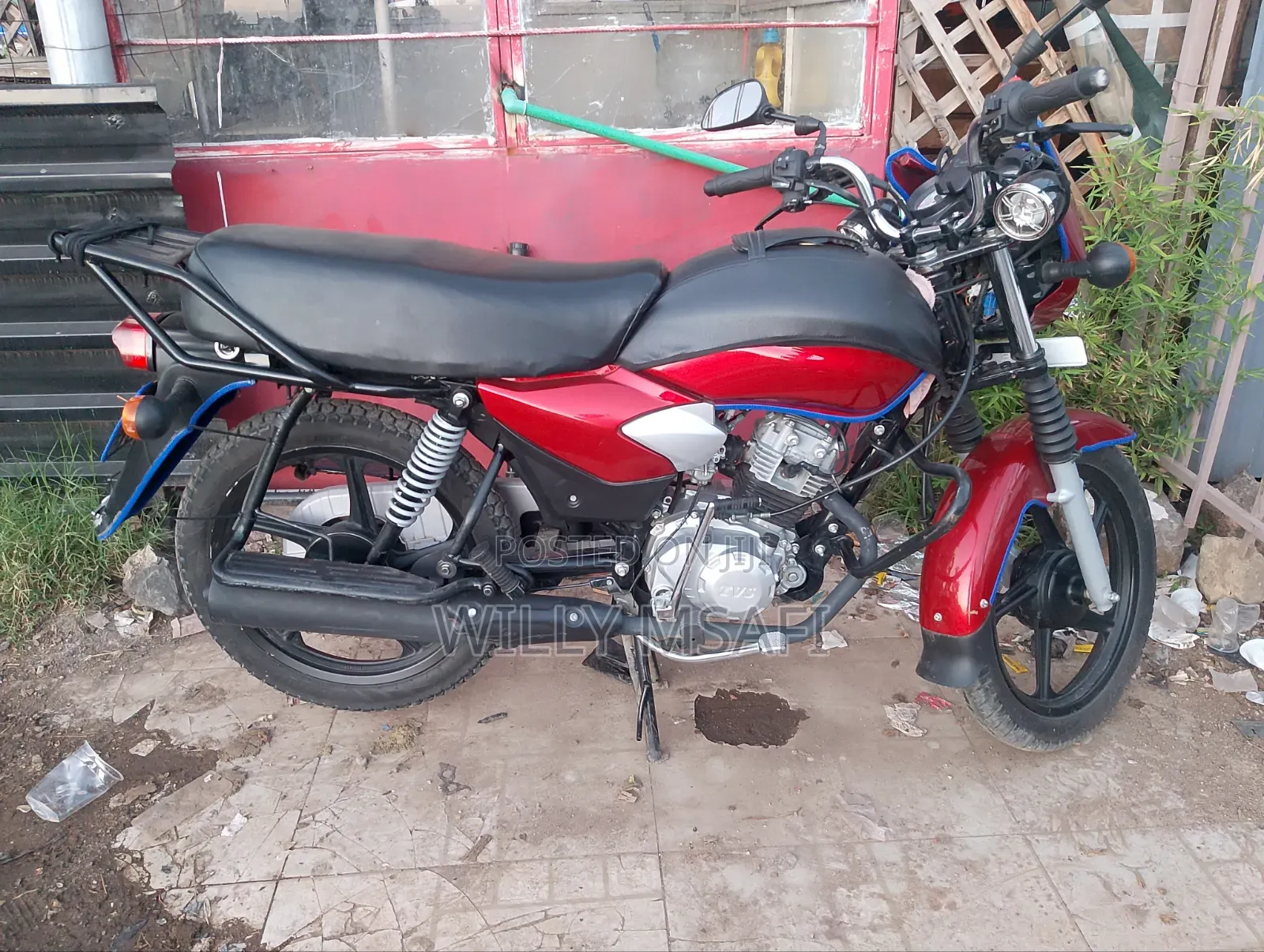 TVS HLX 125 2022 Red