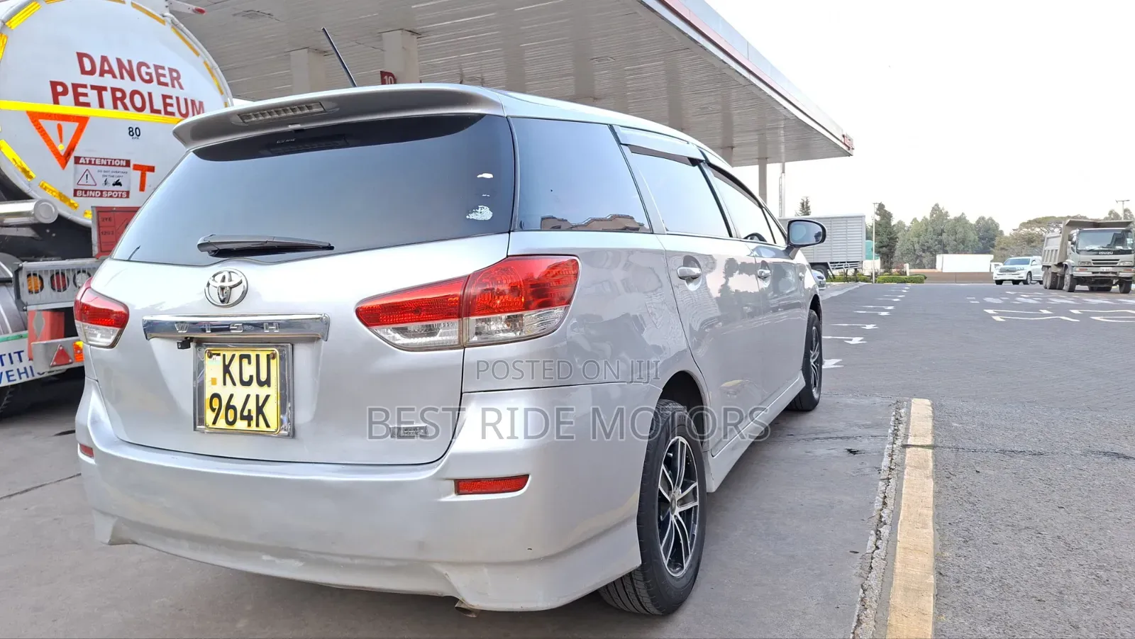 Toyota Wish 2013 Silver