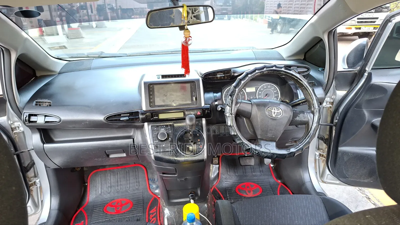 Toyota Wish 2013 Silver