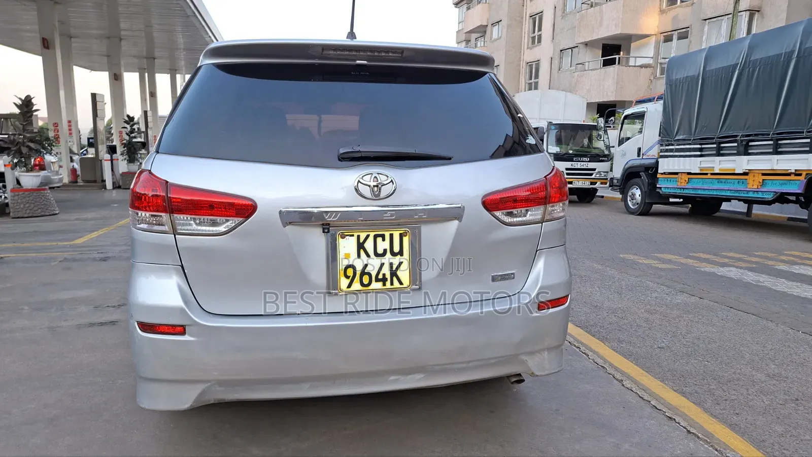 Toyota Wish 2013 Silver