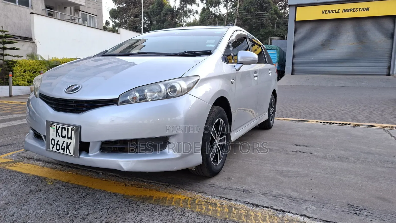Toyota Wish 2013 Silver