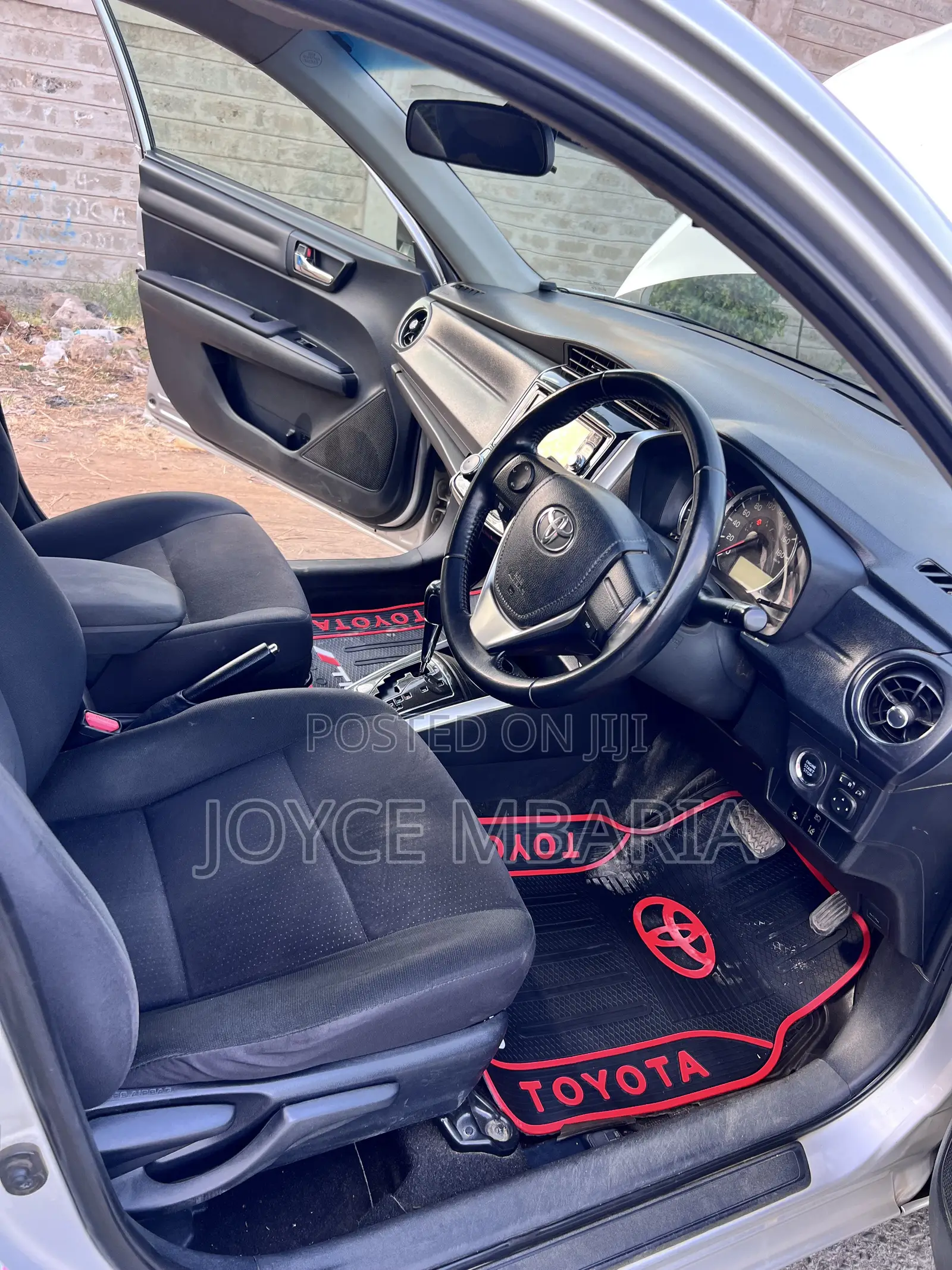 Toyota Corolla Fielder 2016 Silver