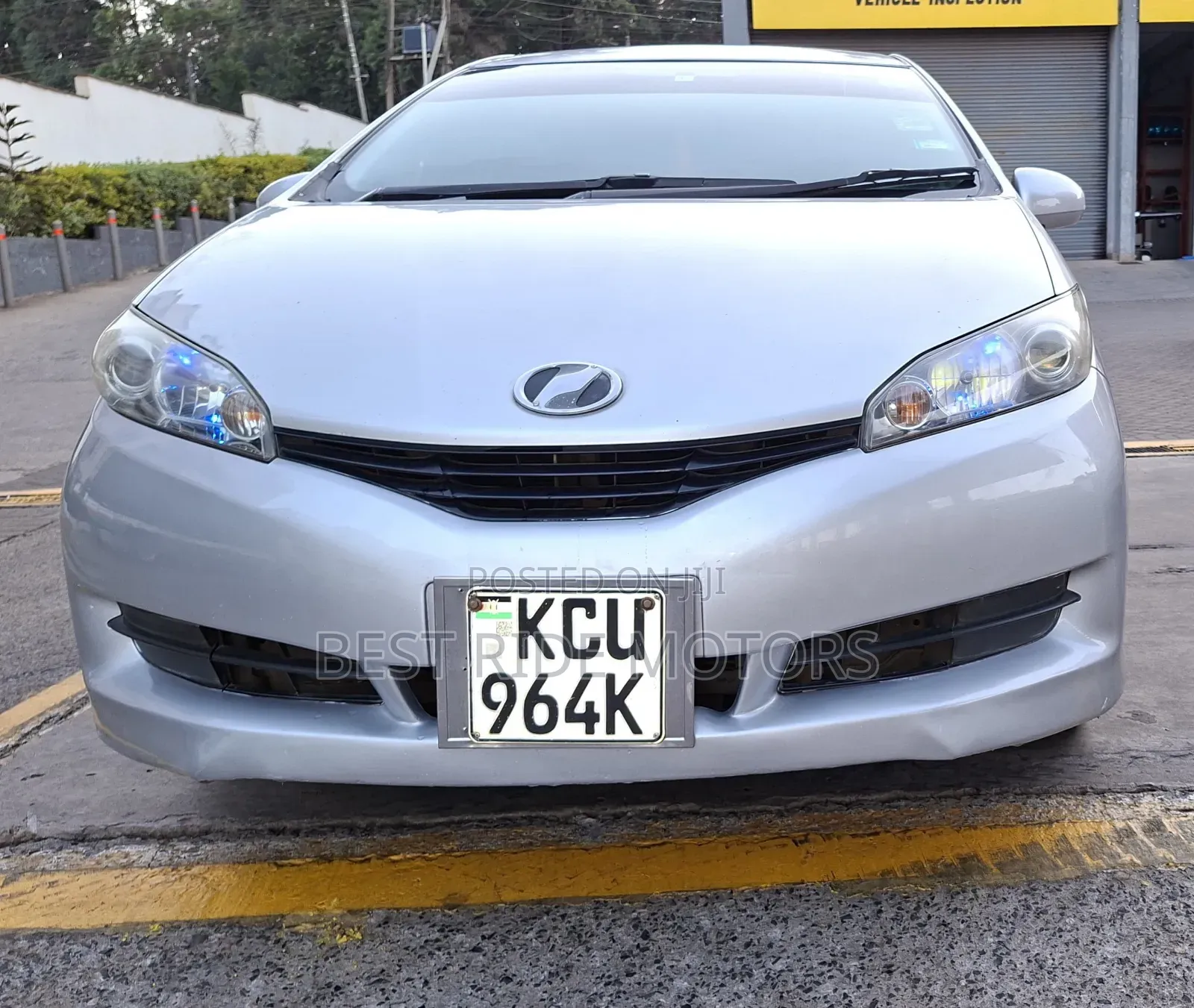 Toyota Wish 2013 Silver
