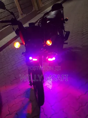 TVS HLX 125 2022 Red