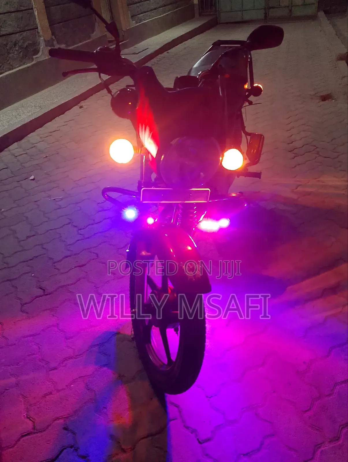 TVS HLX 125 2022 Red