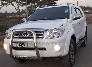 Toyota Fortuner 2005 White