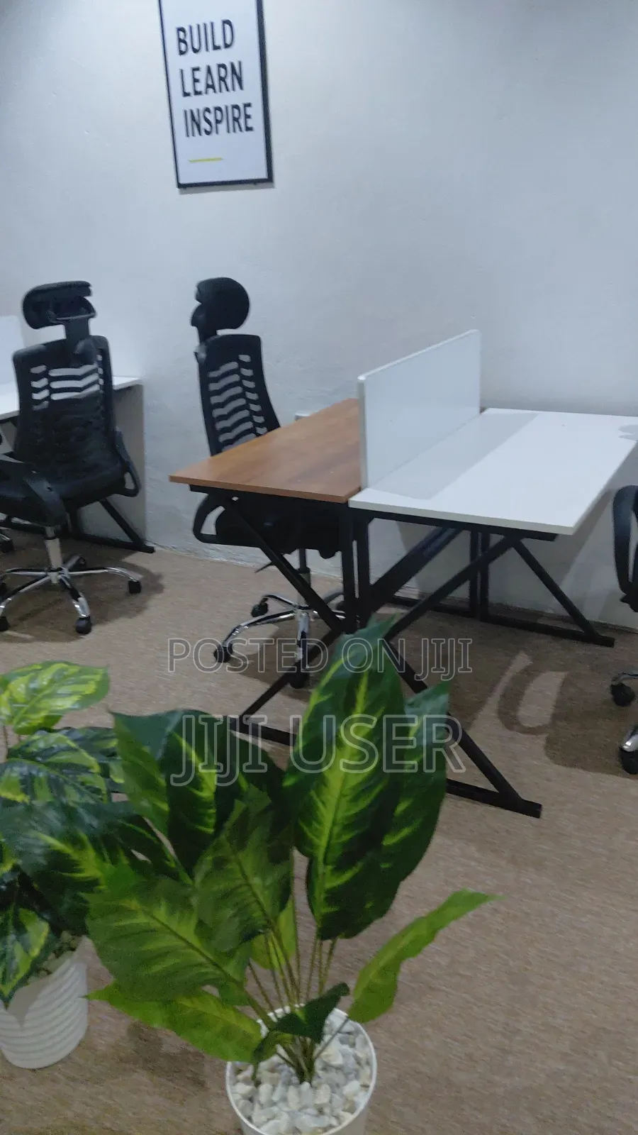 Pahali Pazuri Coworking Space Ruaka,Banana