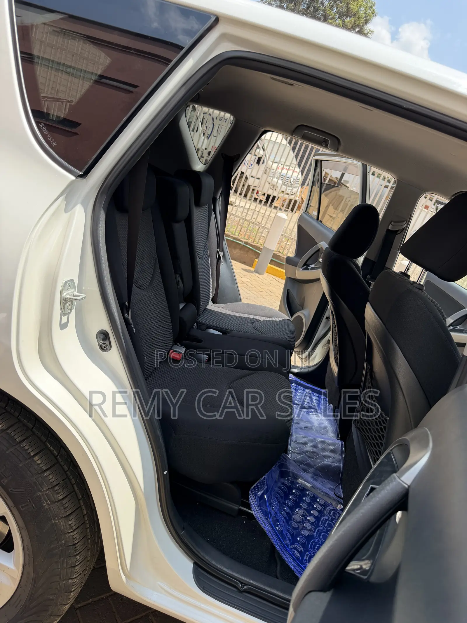 Toyota RAV4 2015 White