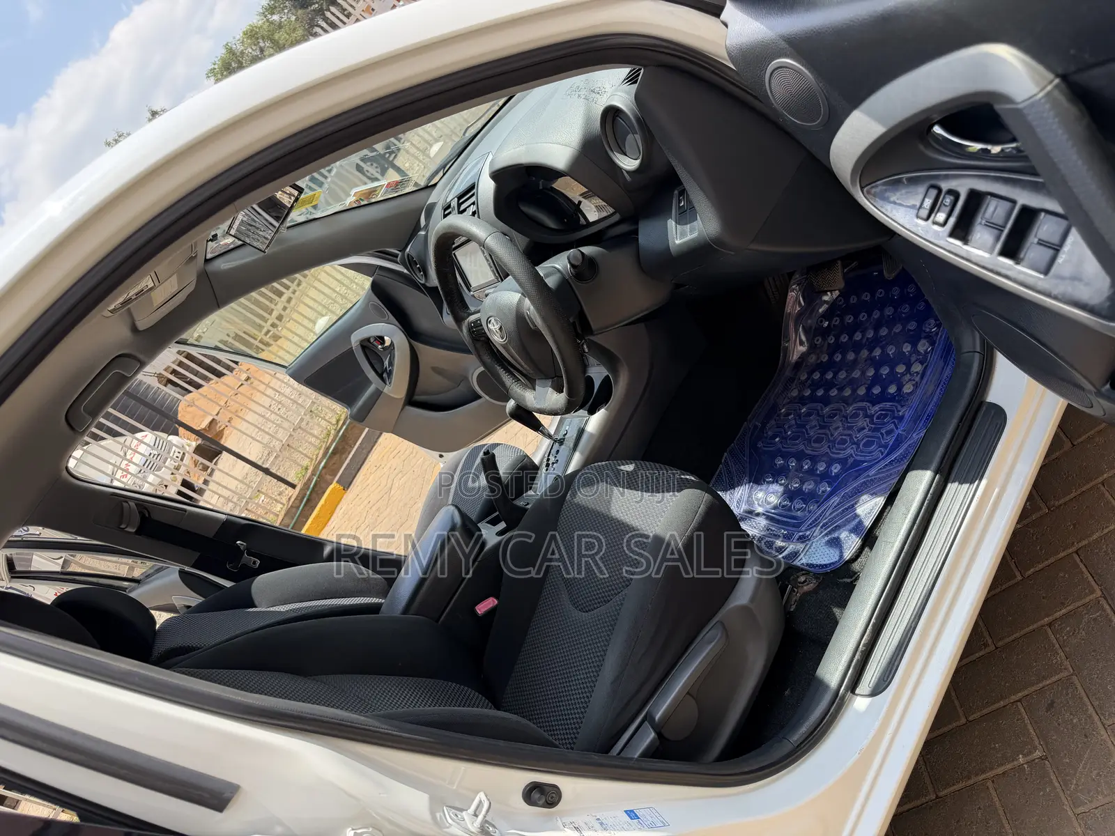 Toyota RAV4 2015 White