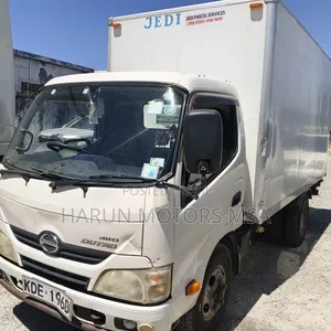 Hino Dutro