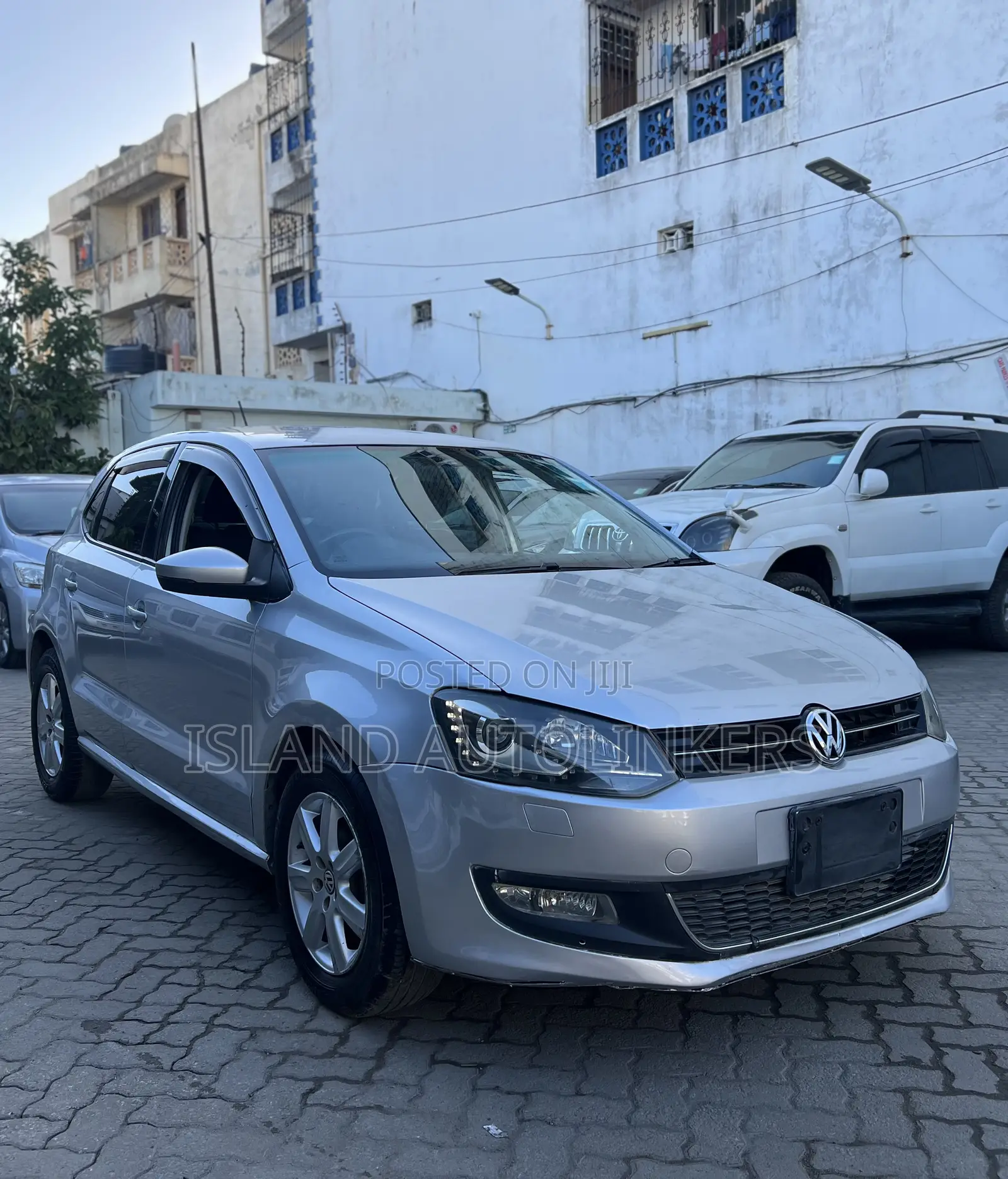 Volkswagen Polo 2014 Silver