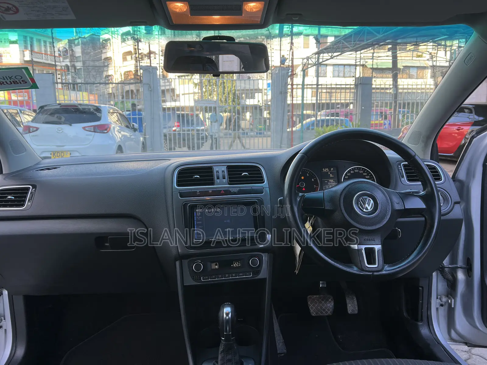 Volkswagen Polo 2014 Silver