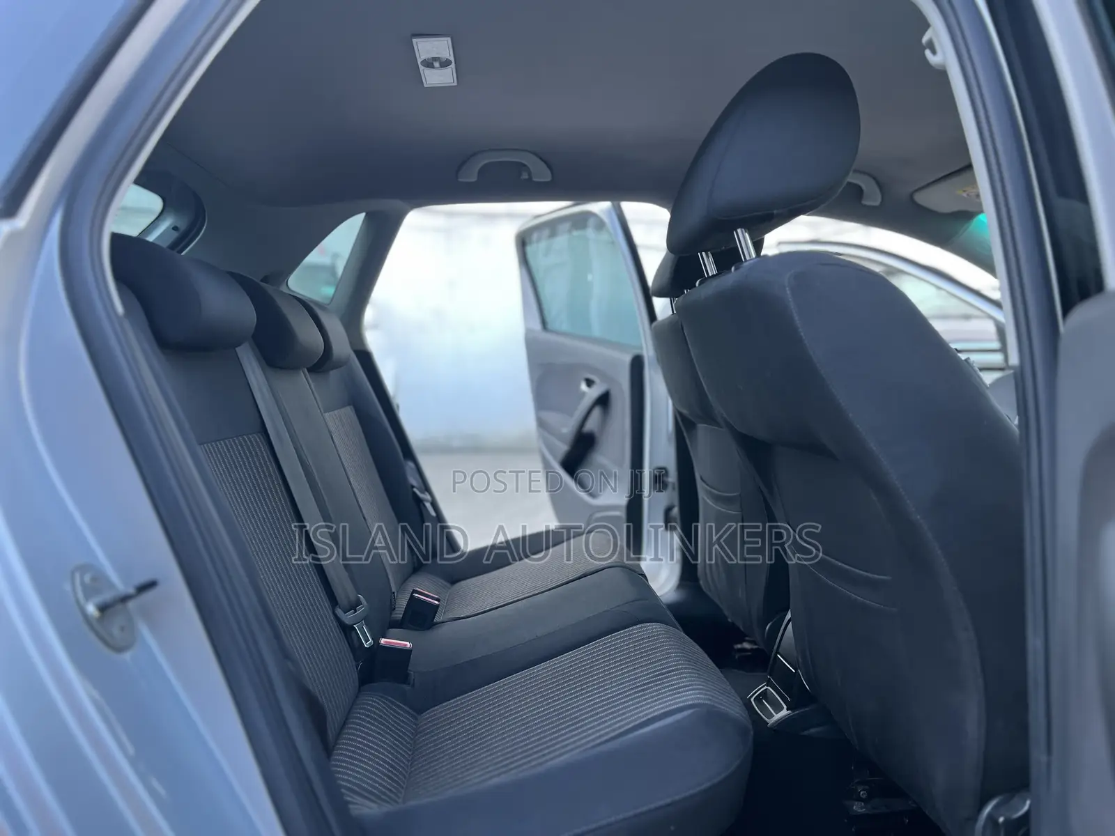 Volkswagen Polo 2014 Silver