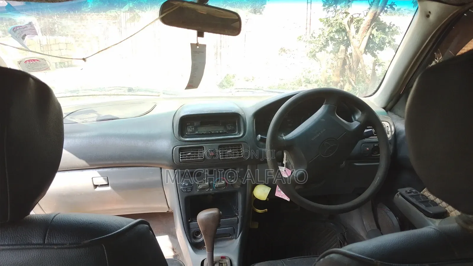 Toyota Corolla 2000 Gray