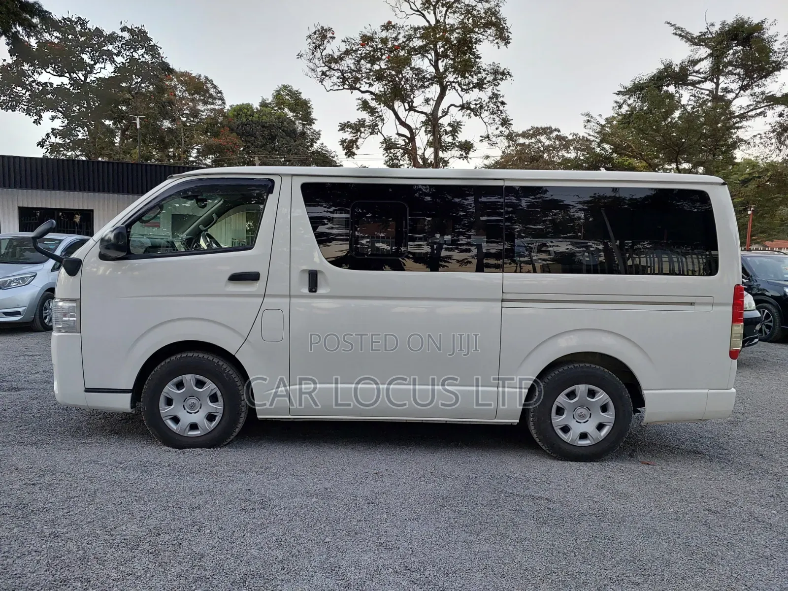 Toyota HiAce 2019 White