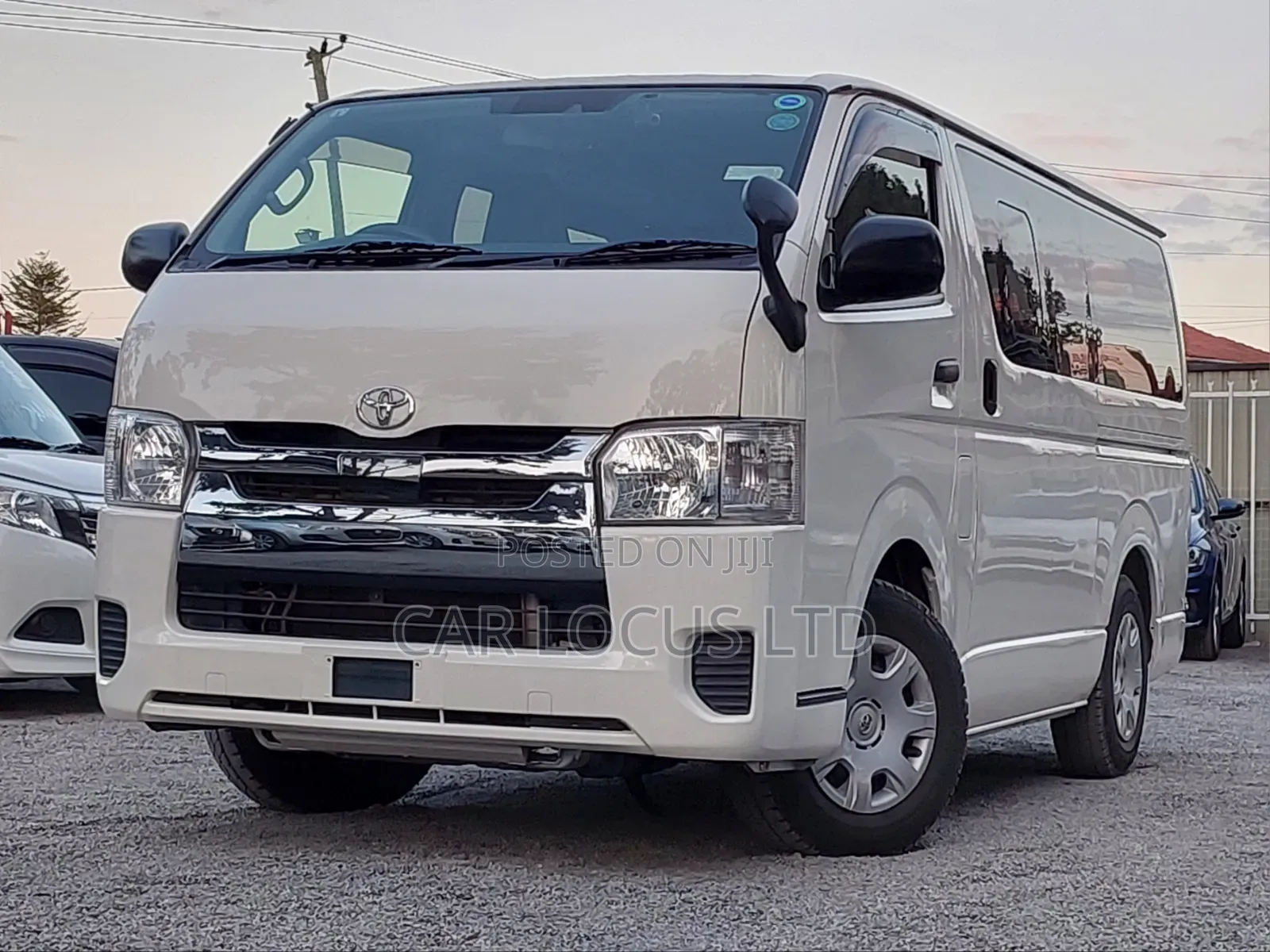 Toyota HiAce 2019 White