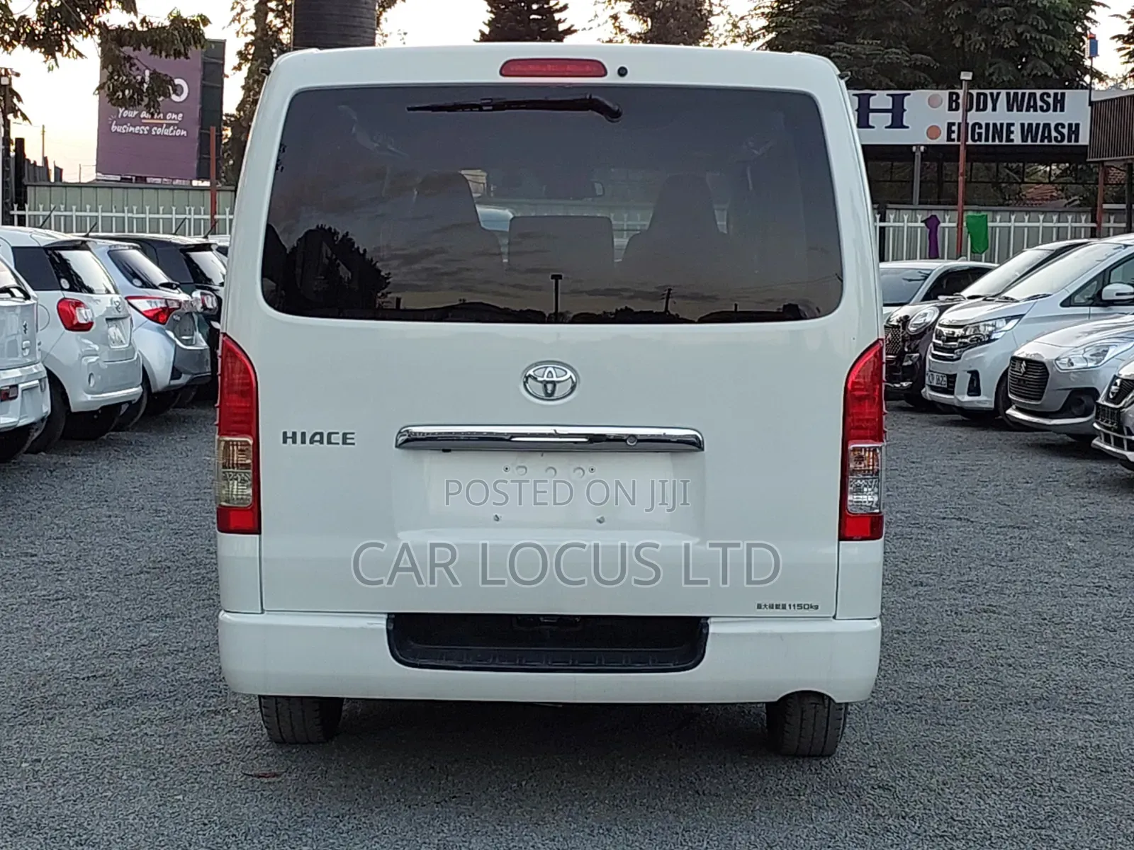 Toyota HiAce 2019 White