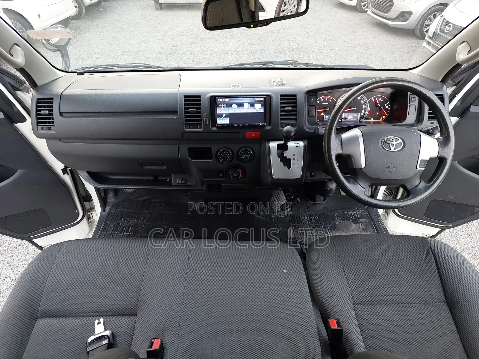 Toyota HiAce 2019 White