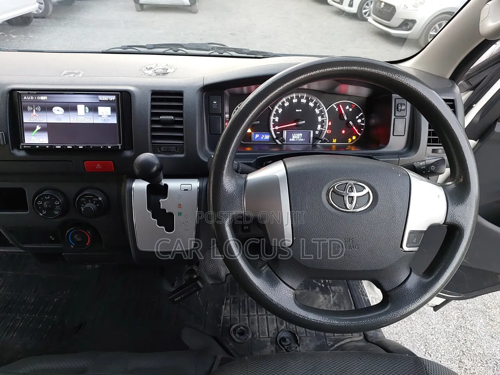 Toyota HiAce 2019 White