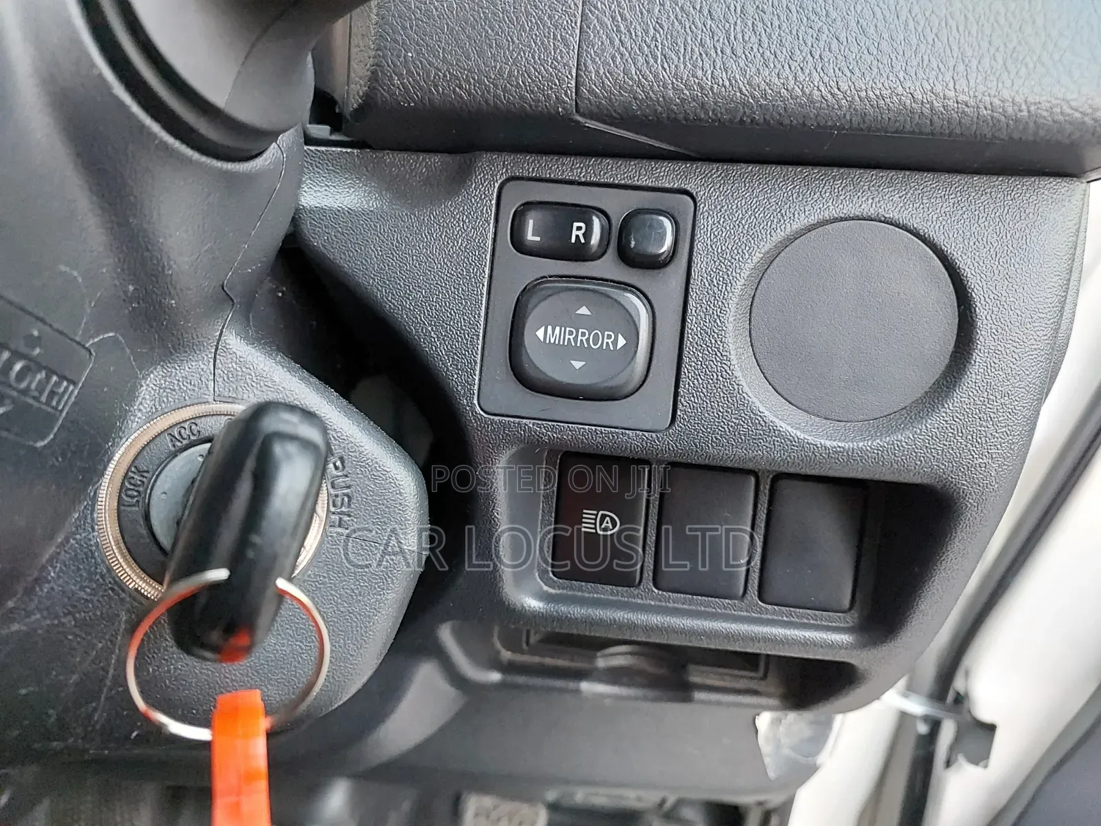 Toyota HiAce 2019 White