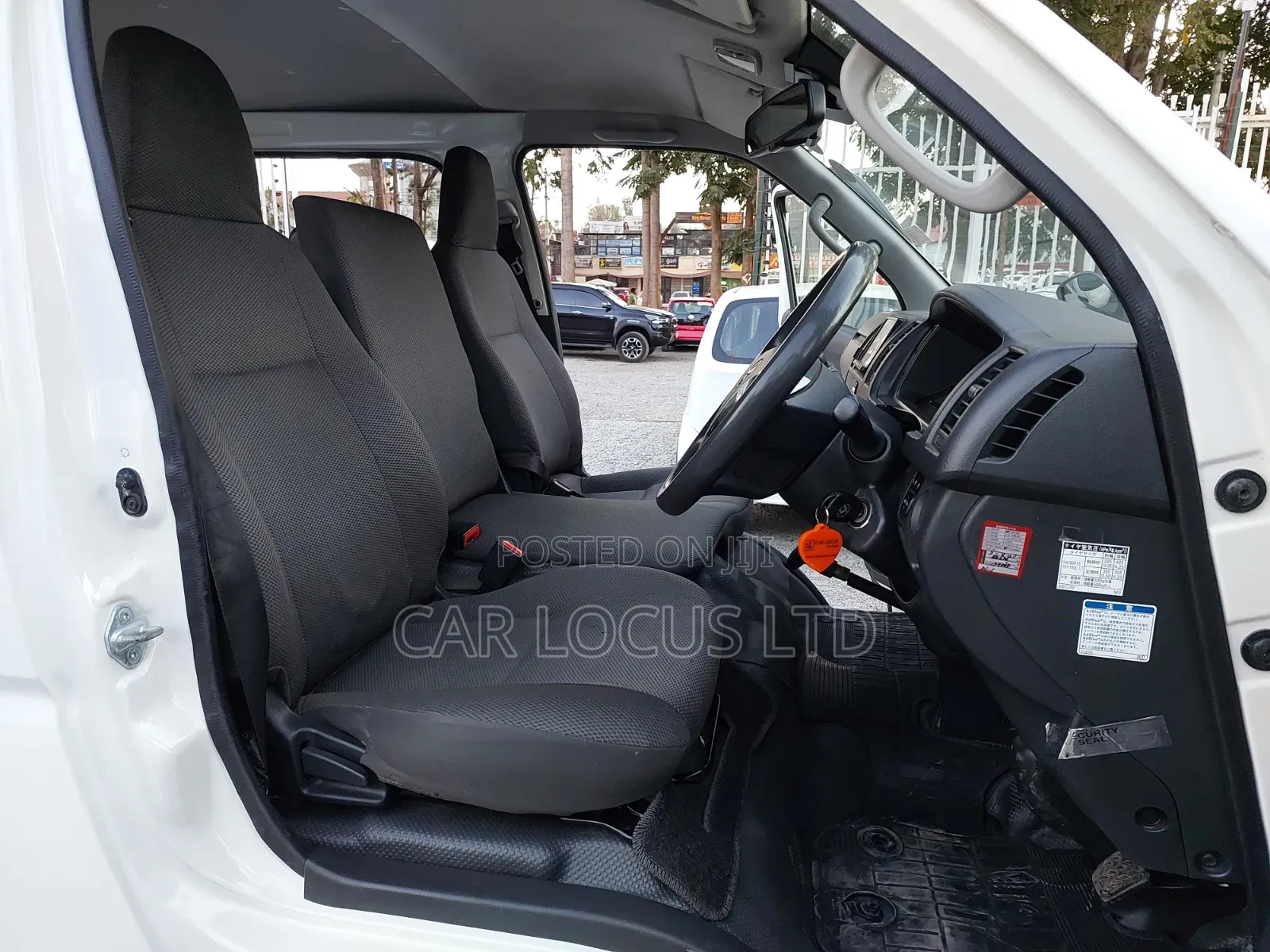 Toyota HiAce 2019 White