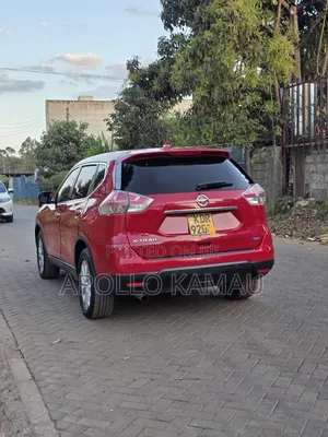 Nissan X-Trail 2017 Red