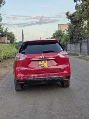 Nissan X-Trail 2017 Red