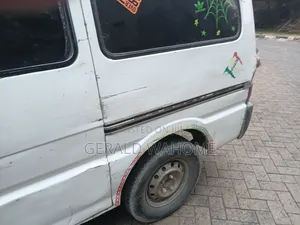 Nissan Vanette 2005 White
