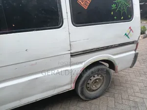 Nissan Vanette 2005 White