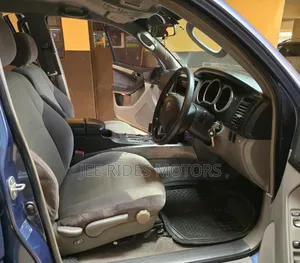 Toyota Hilux Surf 2002 Blue