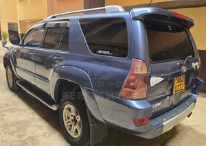 Toyota Hilux Surf 2002 Blue