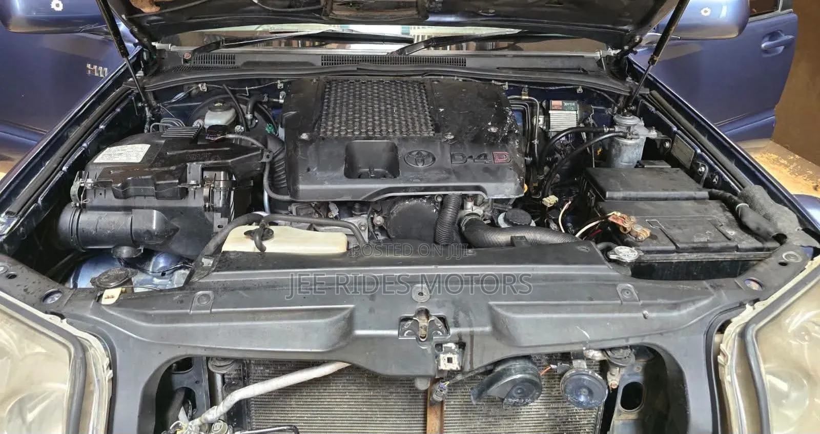 Toyota Hilux Surf 2002 Blue