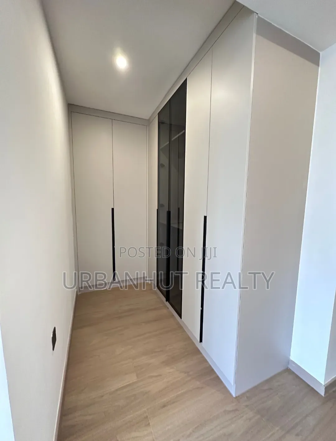 3bdrm Apartment in Riverside One for rent