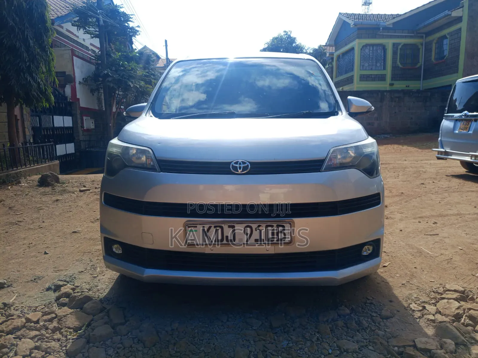 Toyota Spade 2015 Beige