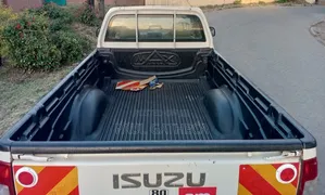 Isuzu D-MAX 2009 Off white