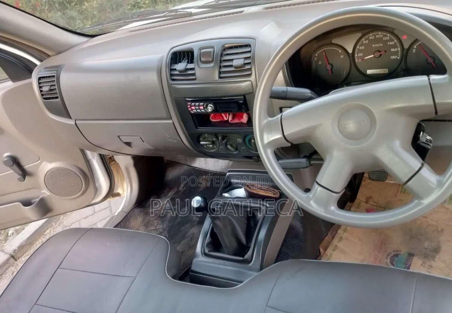 Isuzu D-MAX 2009 Off white