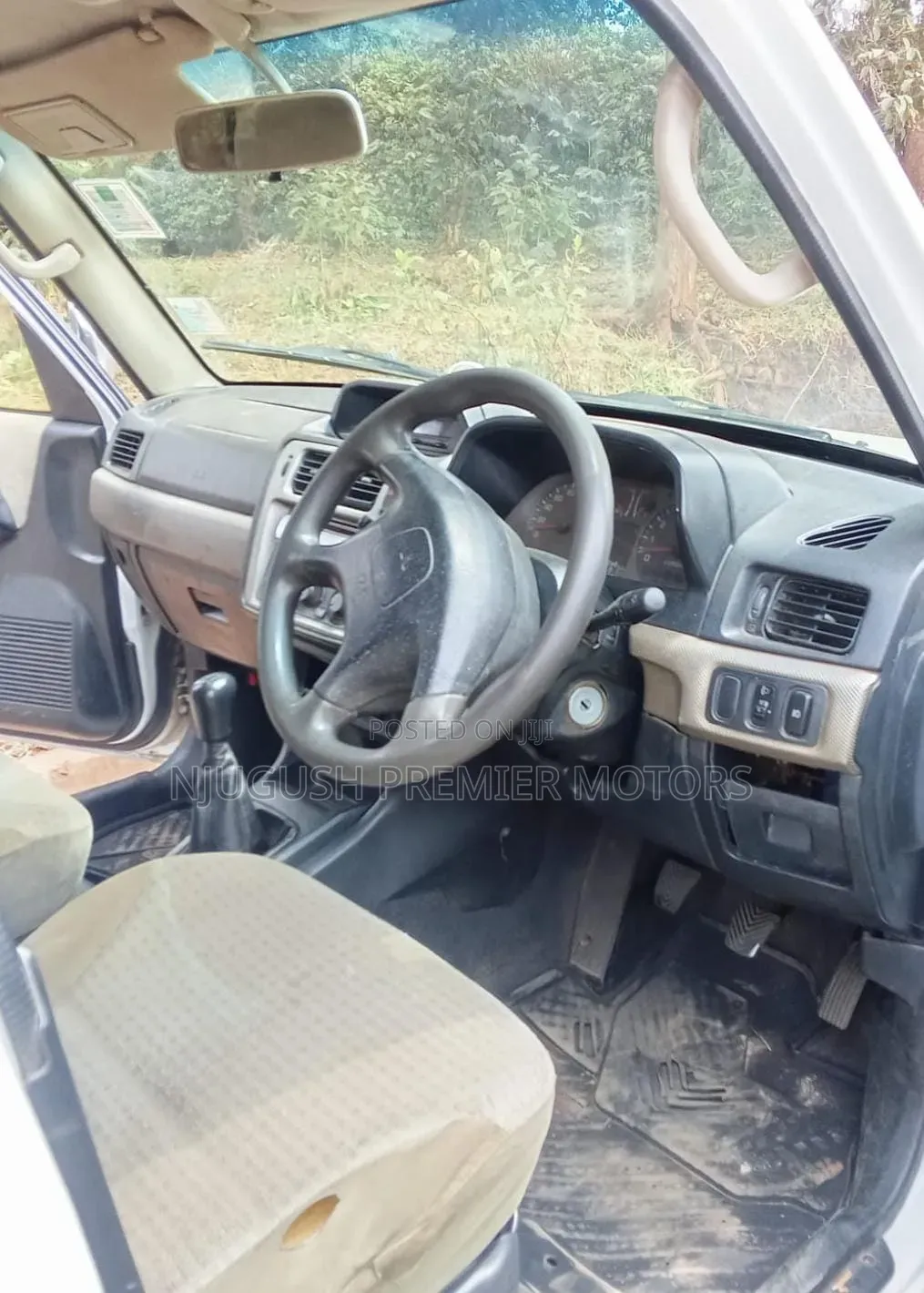 Mitsubishi Pajero 2005 White