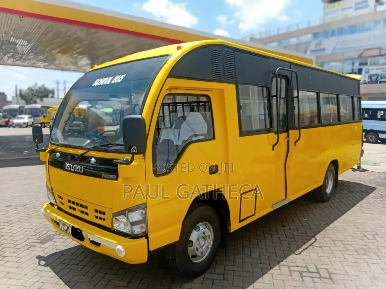 Isuzu NQR 2017 Yellow
