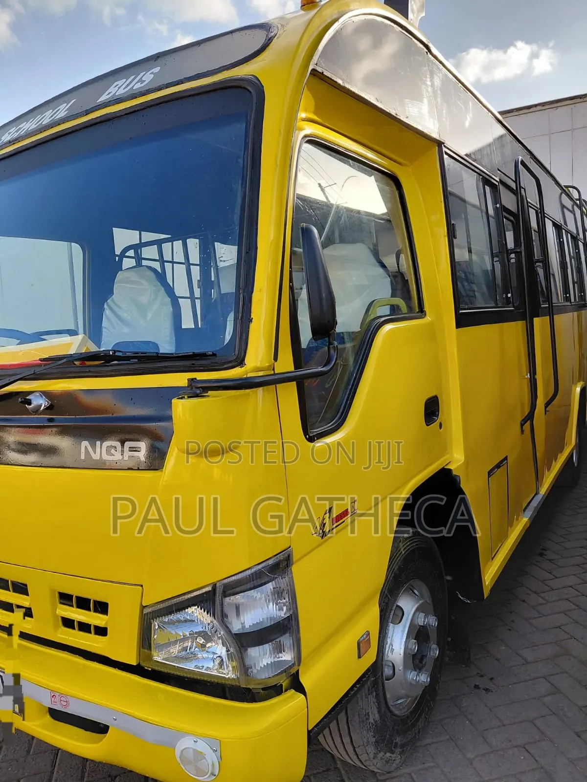 Isuzu NQR 2017 Yellow