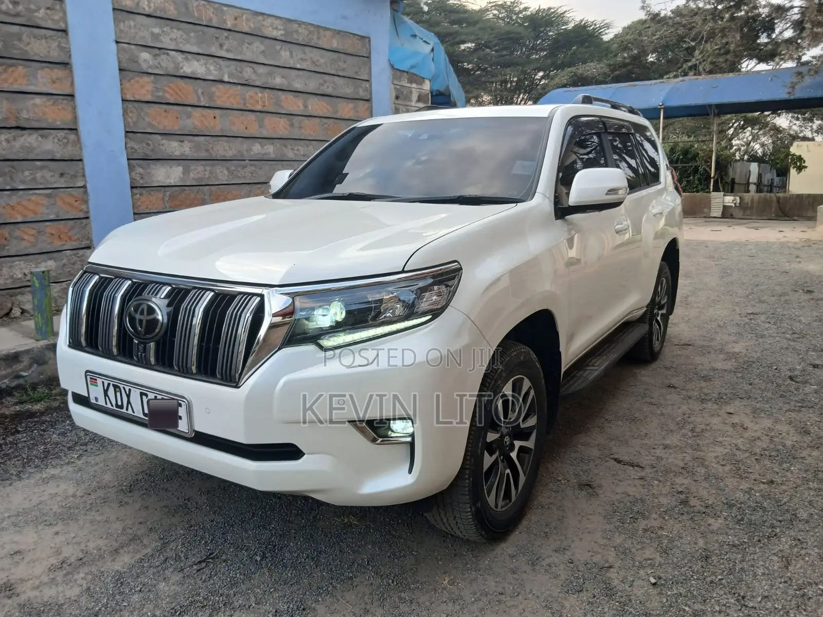 Mombasa Airport Transfer | Private Driver | 17 Seater Van Hire