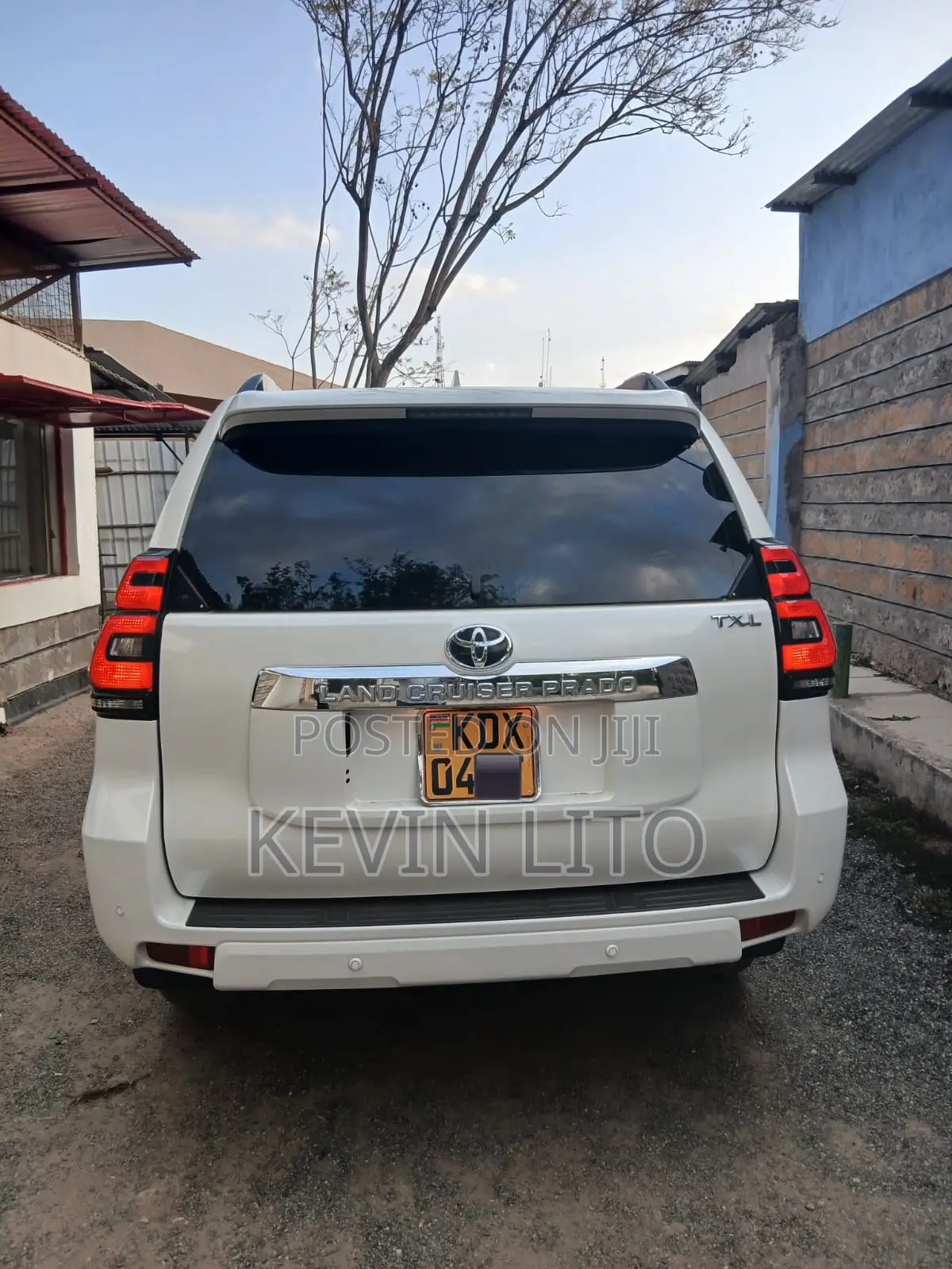 Mombasa Airport Transfer | Private Driver | 17 Seater Van Hire