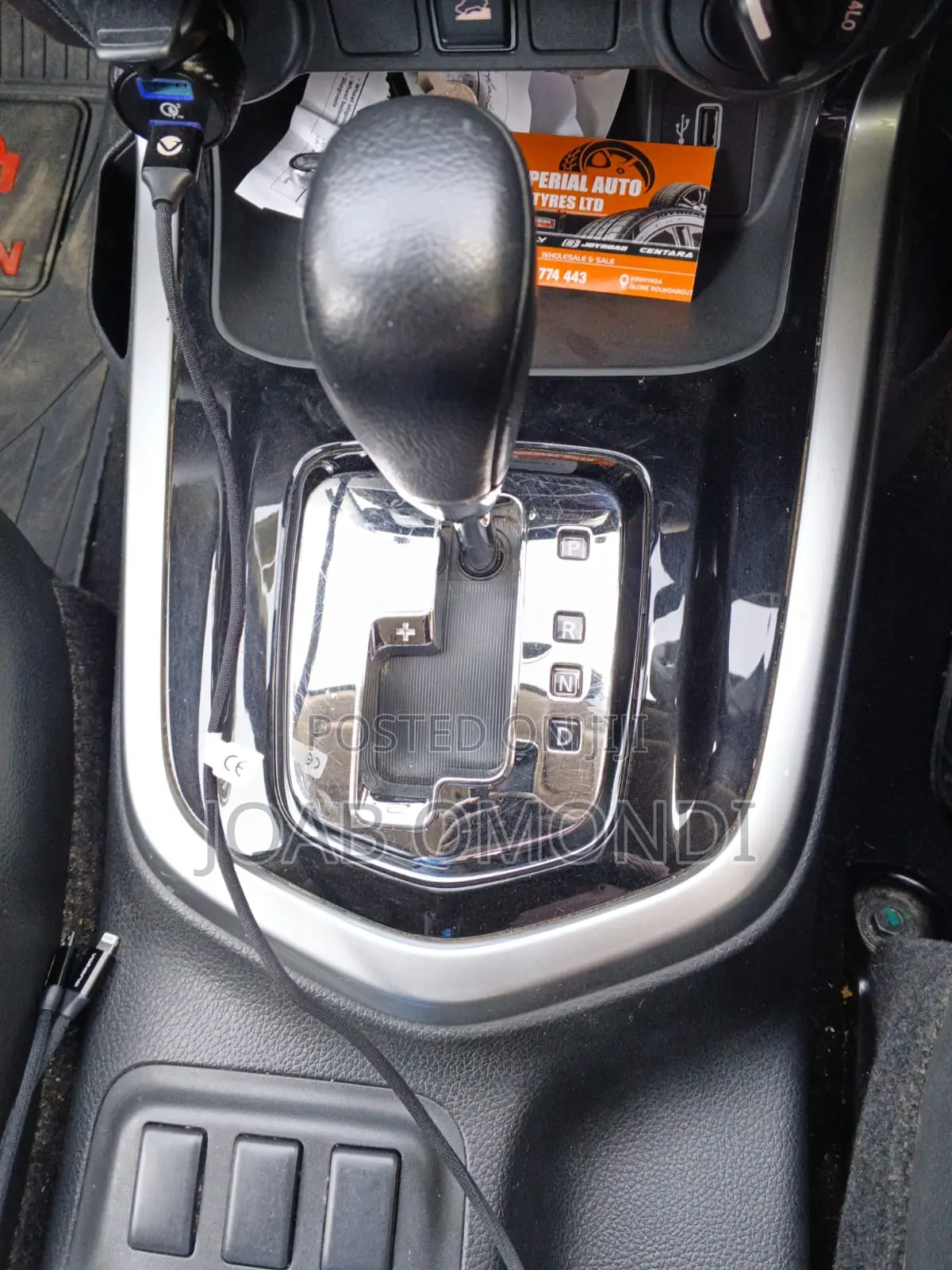 Nissan Navara 2021 White