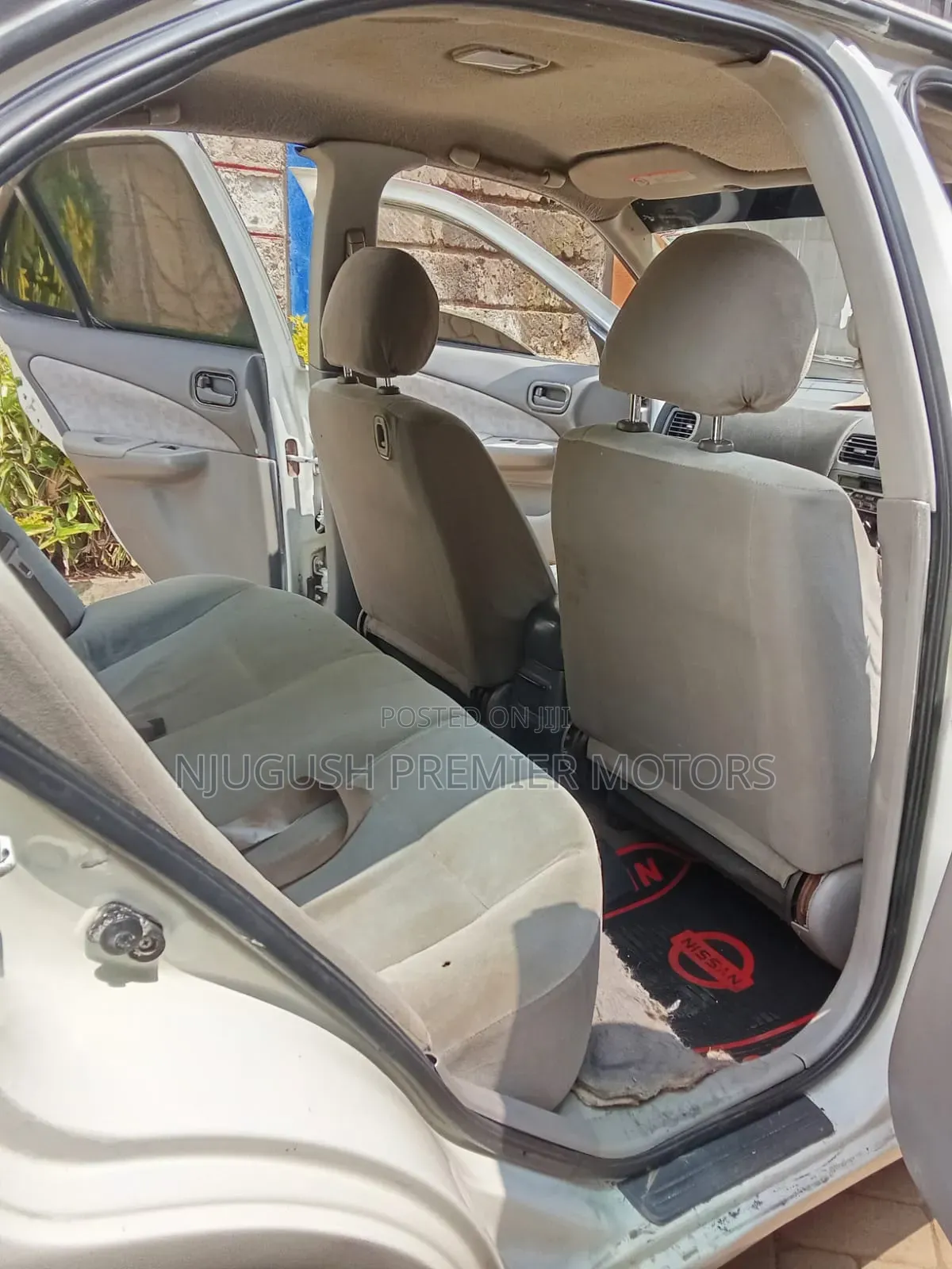 Nissan Sunny 2002 White