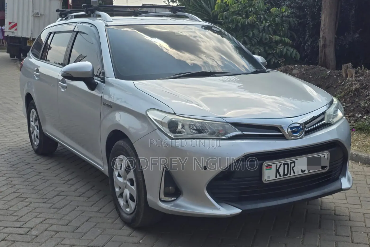 Toyota Corolla Fielder 2018 Silver
