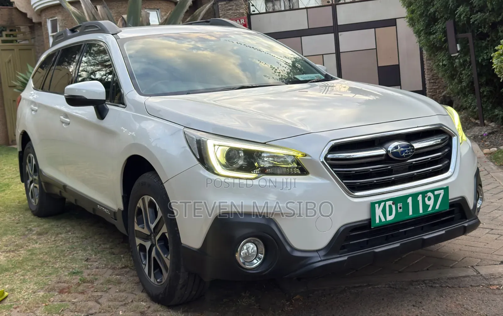 Subaru Outback 2018 White