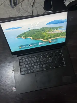 Laptop Dell Precision 5540 32GB Intel Core i7 SSD 512GB