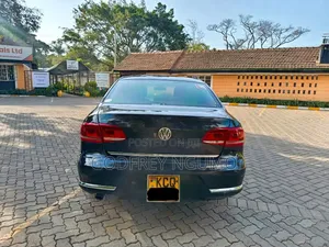 Volkswagen Passat 2012 Black